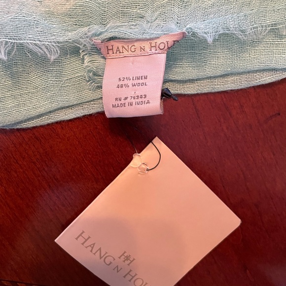 NWT Hang N Hold beautiful aqua green scarf. - Picture 5 of 5